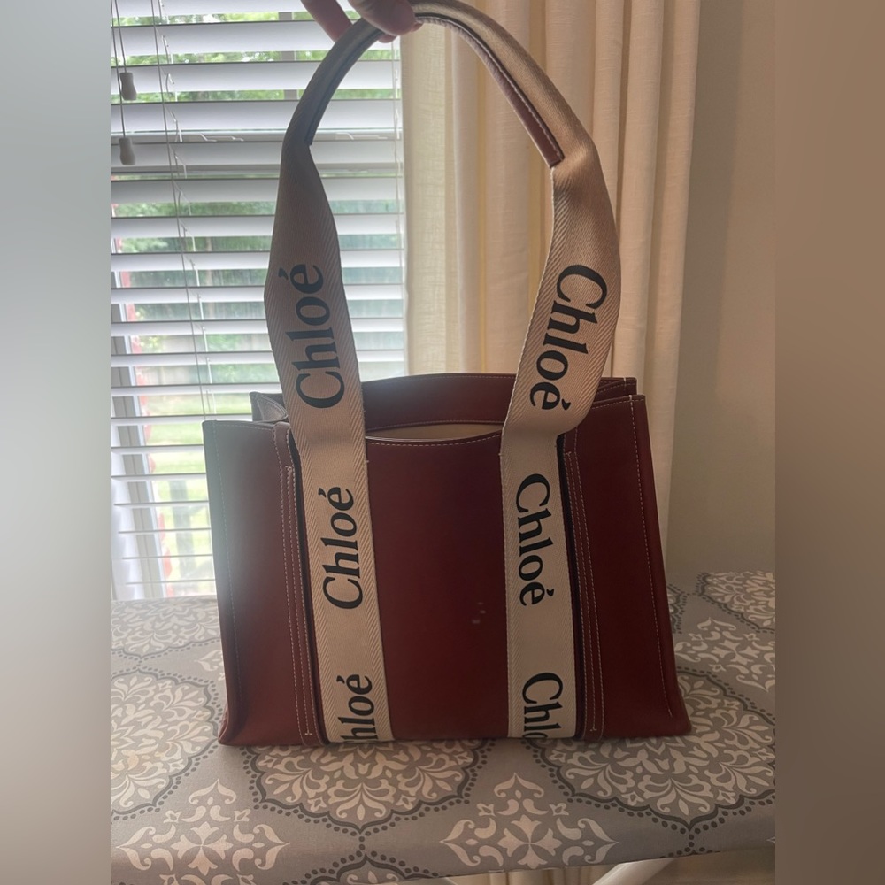 Chloe Medium Woody Leather Tote